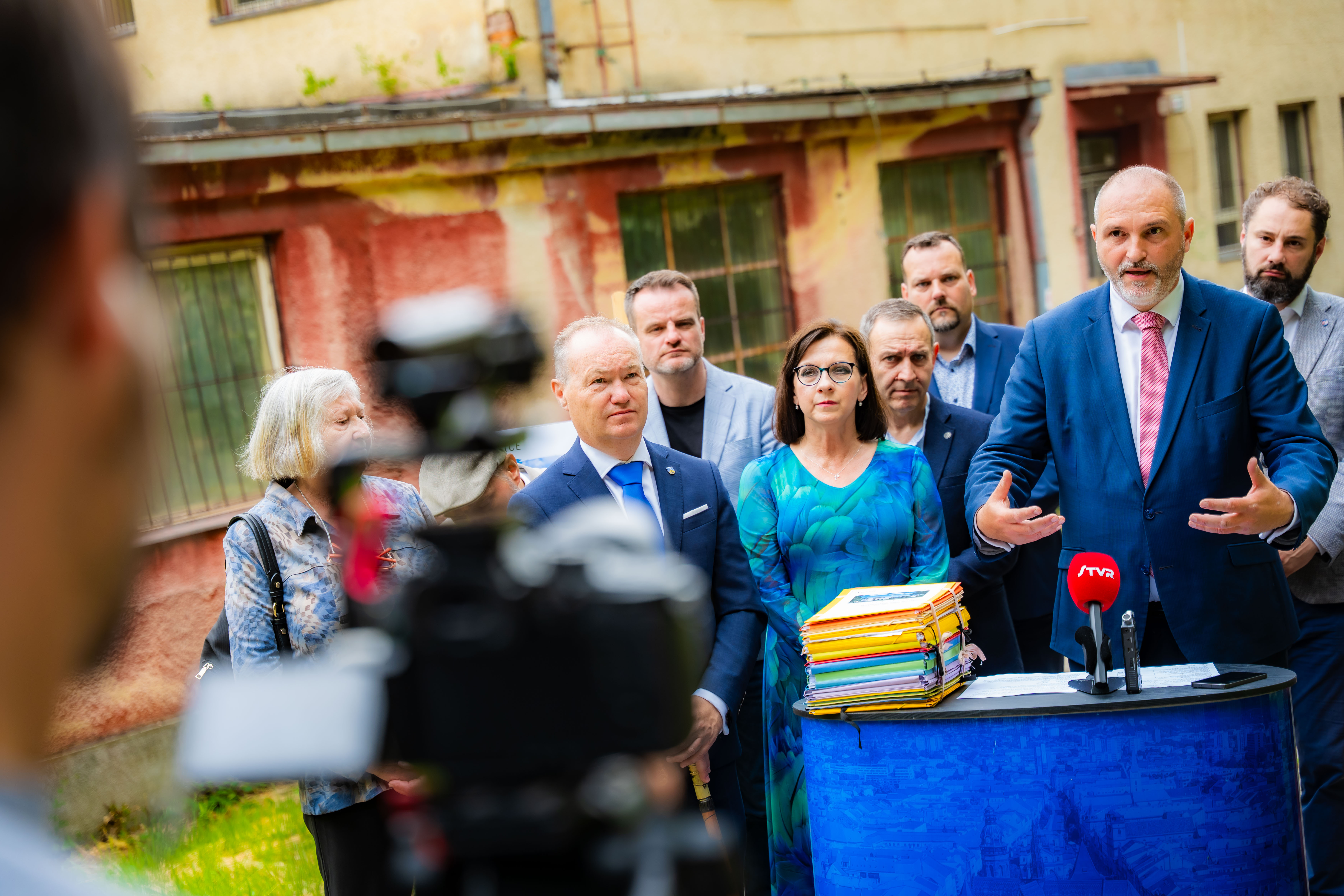 Poklepanie zakladneho kamena - Rekonstrukcia budovy pre seniorov-1-25